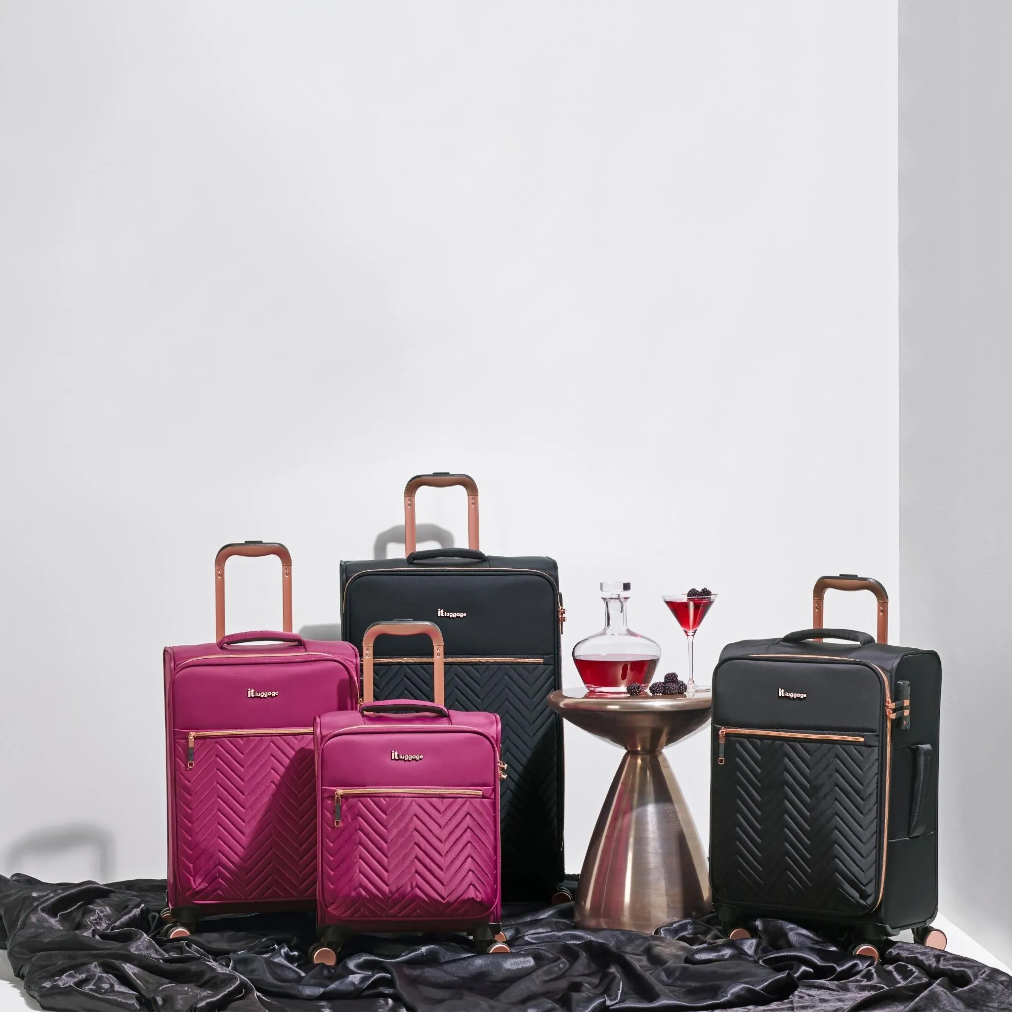 Bewitching - Cabin (Black)