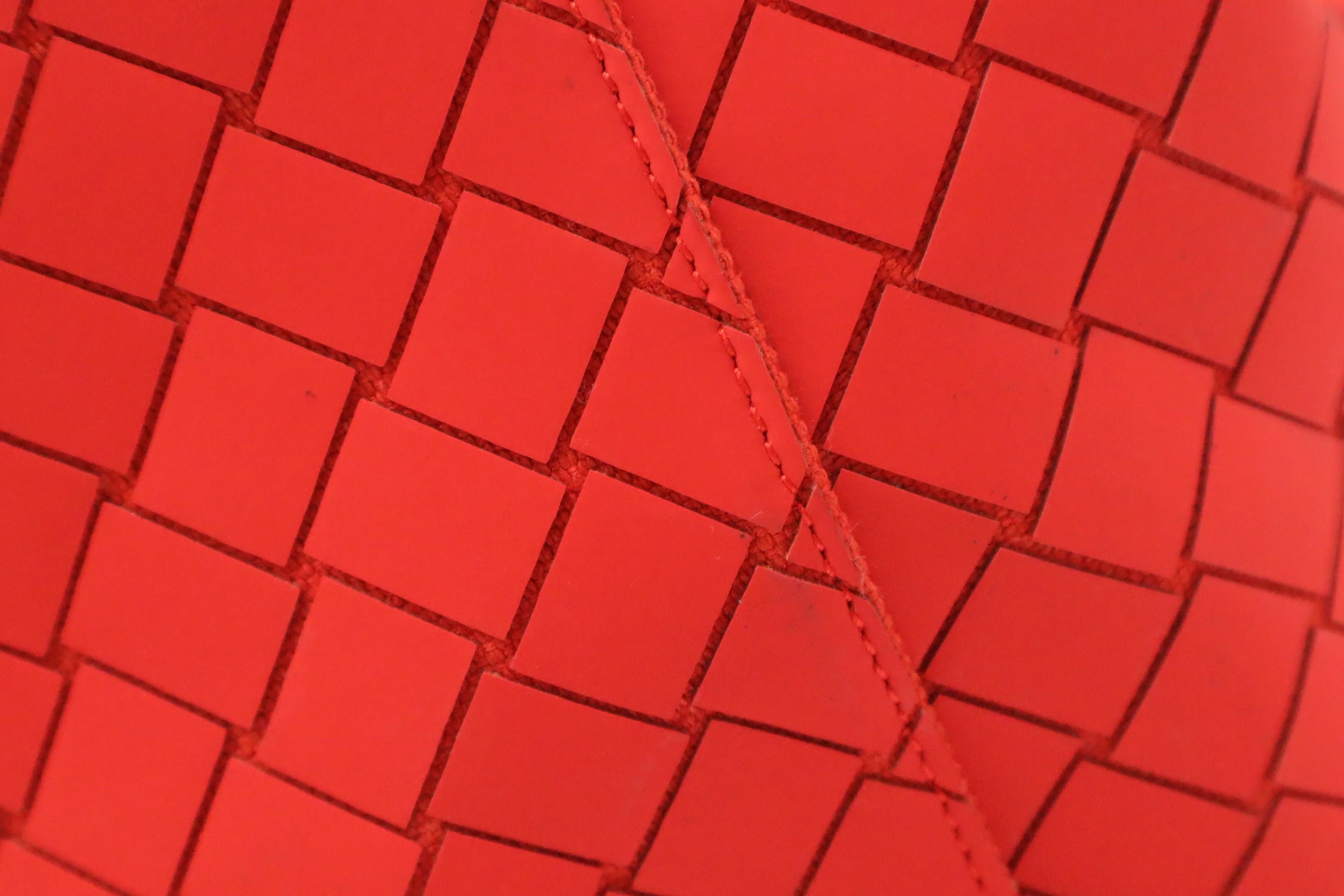 Bottega Veneta Borsa Tote in Tomato Red New Rubber