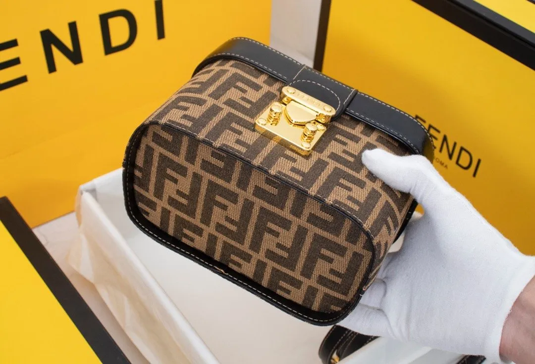 Designer Handbags FD 023