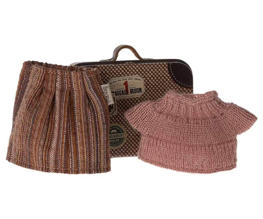 Knitted Blouse and Skirt in Suitcase, Grandma Mouse