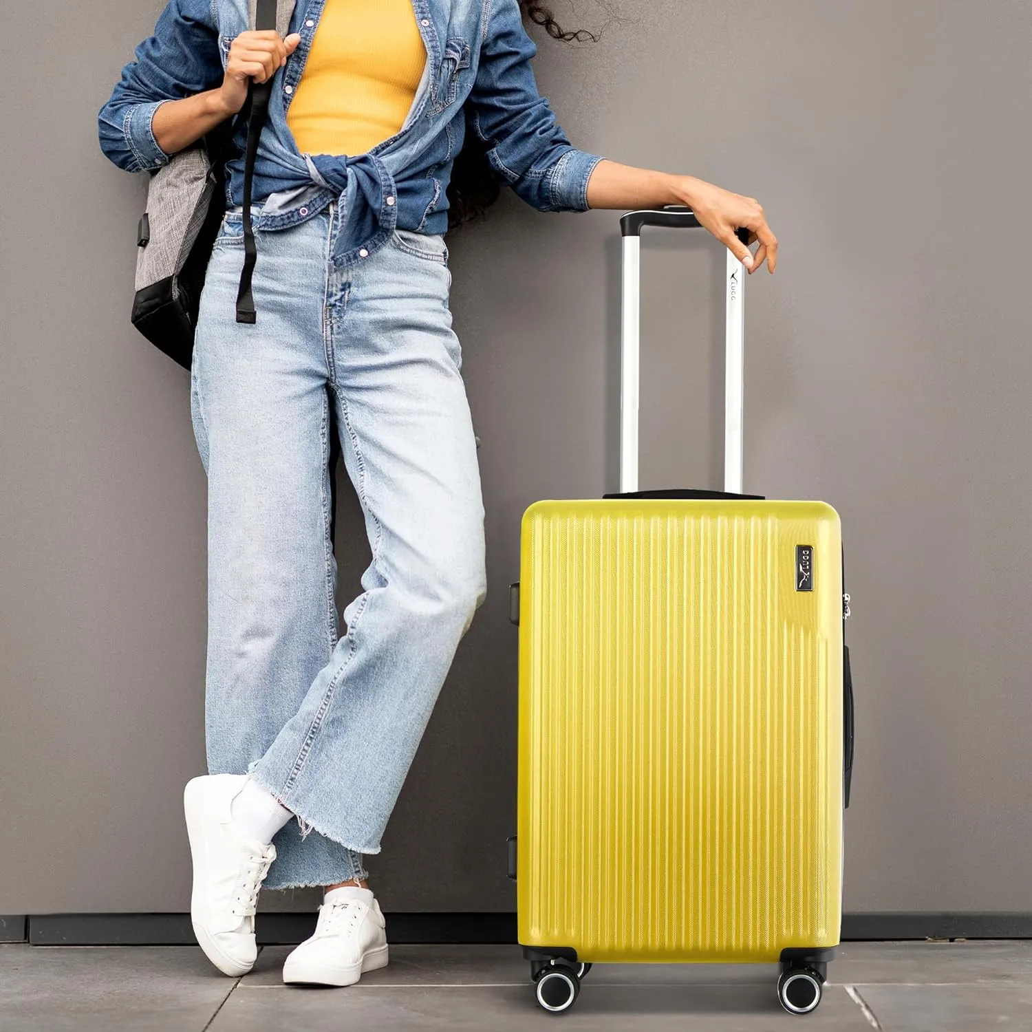 Vacay 20" Cabin Suitcase in Citrine