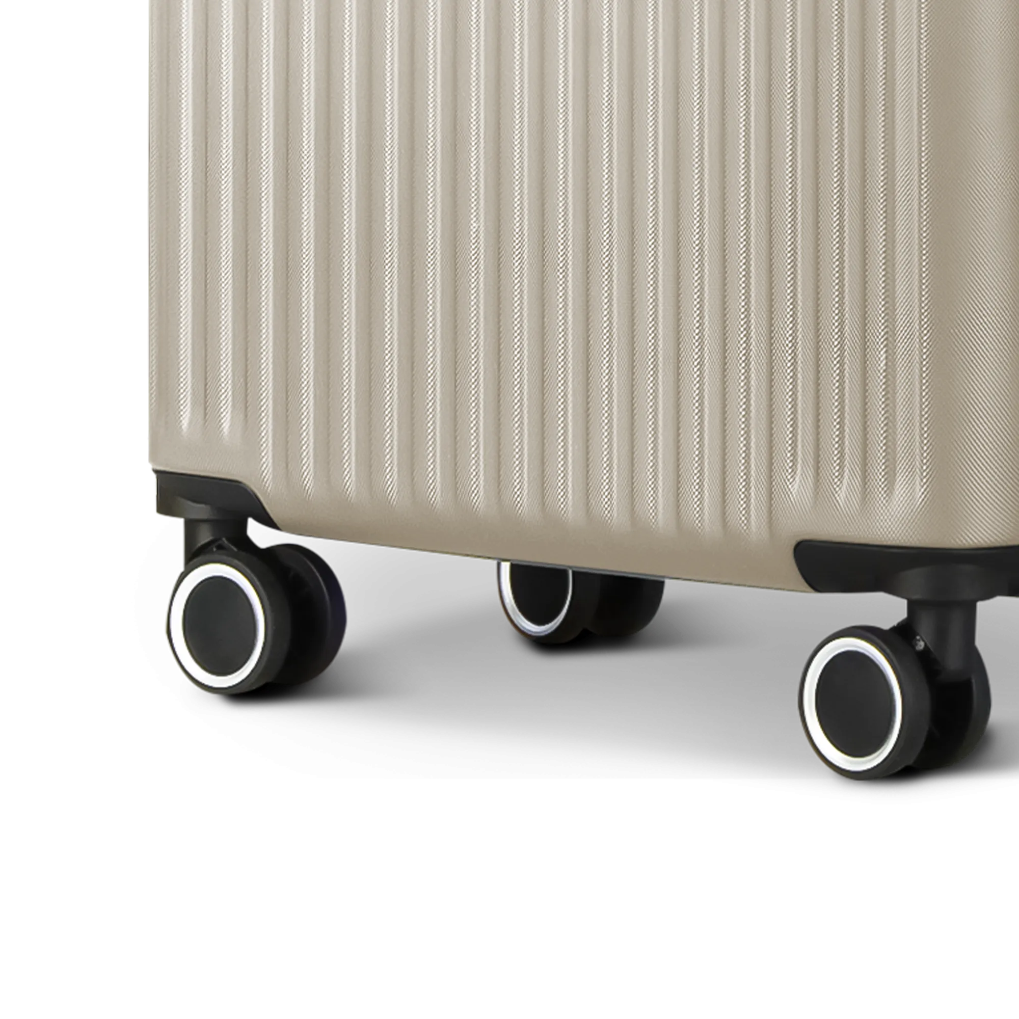 Vacay 20" Cabin Suitcase in Earth
