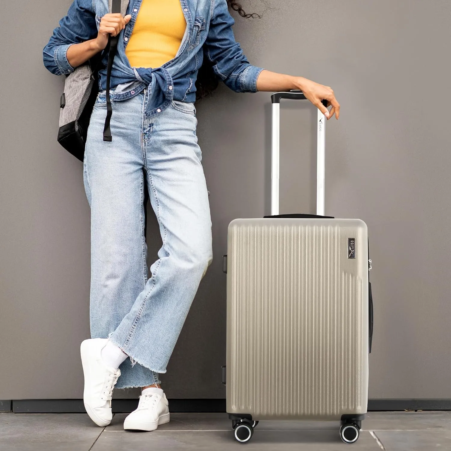 Vacay 20" Cabin Suitcase in Earth